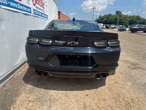 Used 2023 Chevrolet Camaro SS RWD image 4