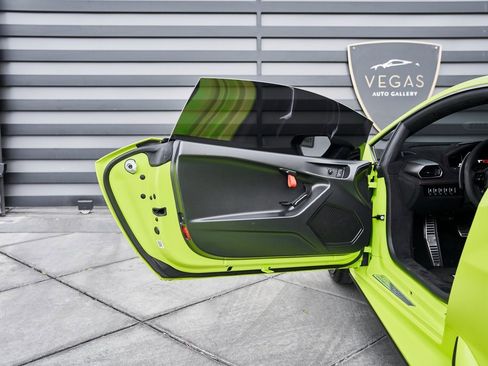 Used 2022 Lamborghini Huracan STO image 35