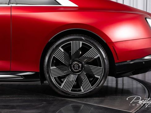 Used 2024 Rolls-Royce Spectre w/ Spectre Launch Package image 12