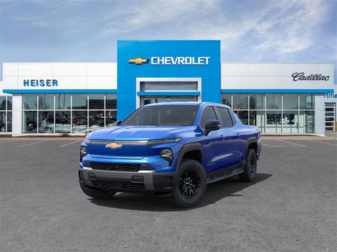 New 2025 Chevrolet Silverado EV LT image 8