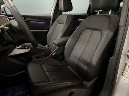 Used 2024 Audi Q4 e-tron Prestige image 69