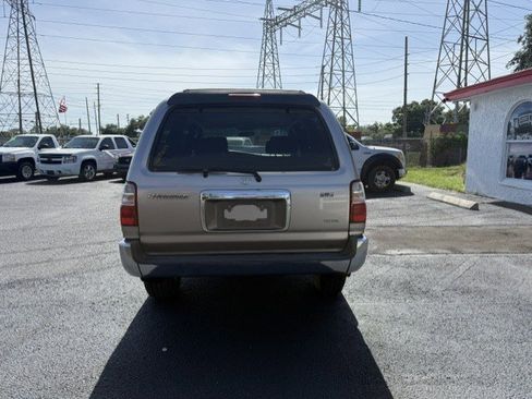 Used 2002 Toyota 4Runner SR5 RWD image 5