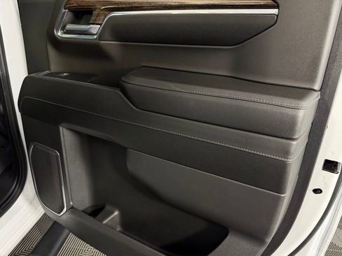 Used 2024 GMC Sierra 1500 SLE w/ X31 Off-Road Package image 28