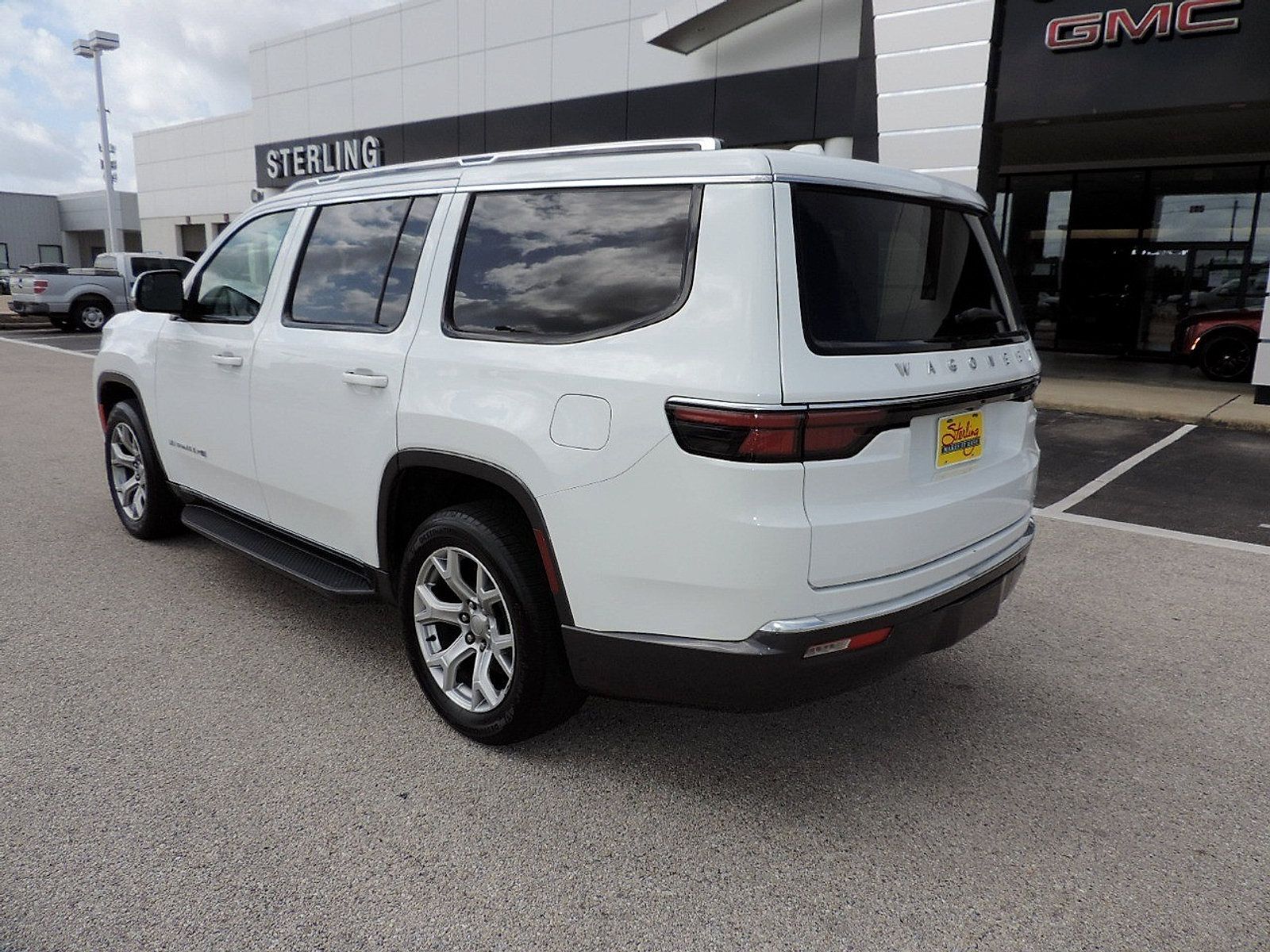 Used 2022 Jeep Wagoneer Series I w/ Premium Group I RWD image 7