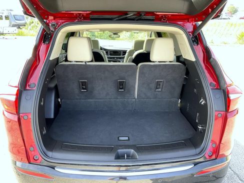 Certified 2021 Buick Enclave Premium w/ Sun and Sites Package AWD/4WD image 22