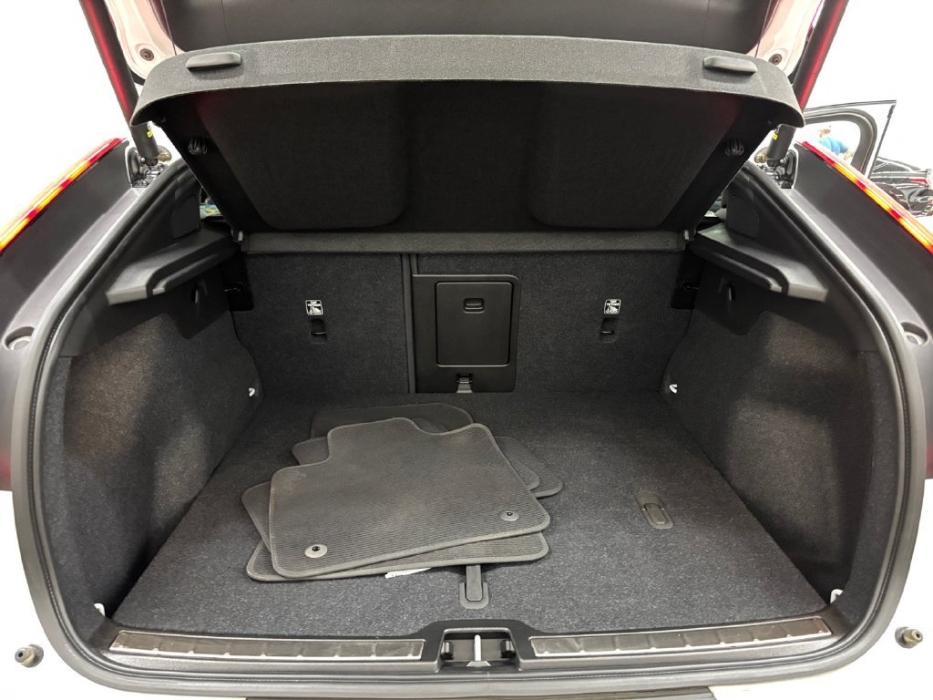 Certified 2023 Volvo C40 P8 Recharge Ultimate AWD/4WD image 16