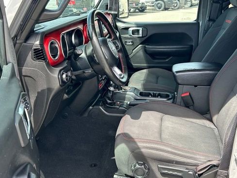 Used 2022 Jeep Wrangler Unlimited Rubicon w/ LED Lighting Group AWD/4WD image 19