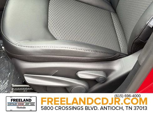 New 2026 Jeep Compass Latitude image 21