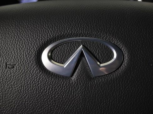 Used 2024 INFINITI QX80 Luxe image 40