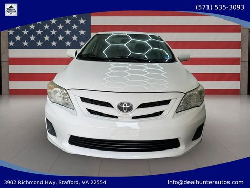 Used 2012 Toyota Corolla LE FWD image 3