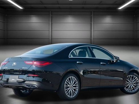 Used 2025 Mercedes-Benz CLA 250 4MATIC image 11