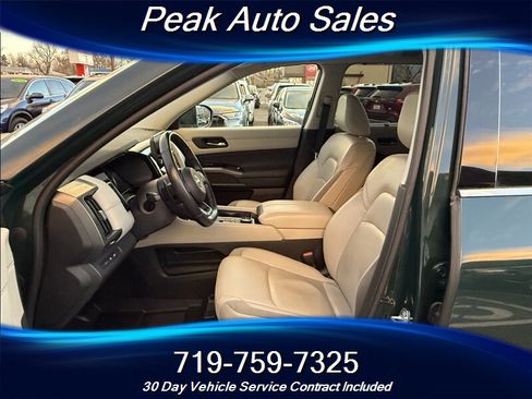 Used 2022 Nissan Pathfinder SL image 12