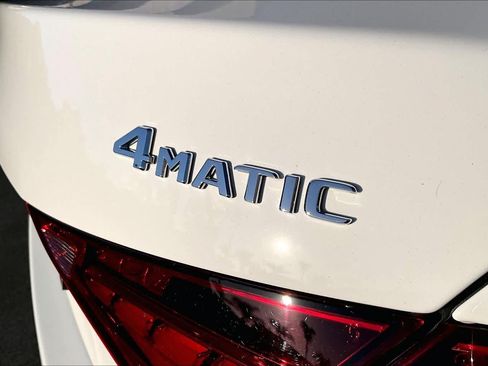 Used 2023 Mercedes-Benz C 300 4MATIC Sedan image 9