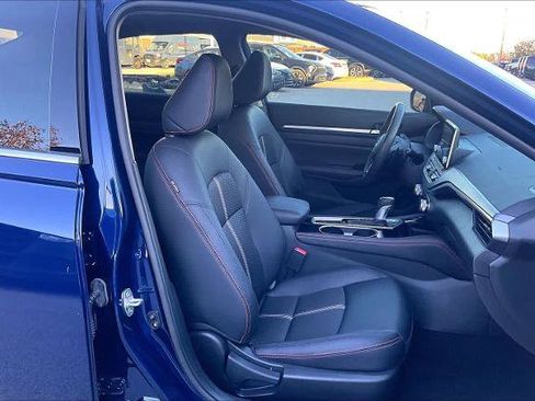 Certified 2024 Nissan Altima 2.5 SR image 8