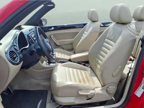 Used 2013 Volkswagen Beetle Turbo FWD image 9