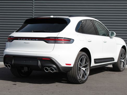 New 2026 Porsche Macan image 9