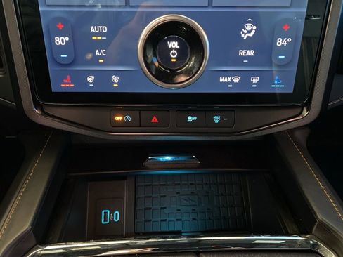 Used 2022 Ford Expedition Max Platinum image 8