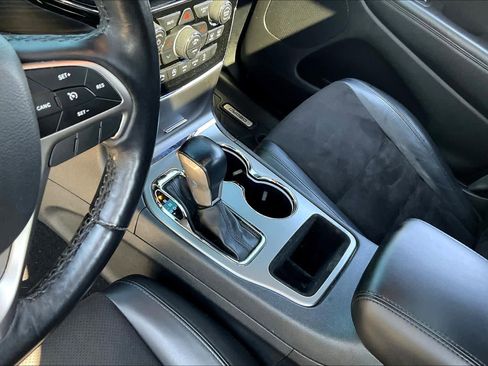 Used 2020 Jeep Grand Cherokee Altitude image 16