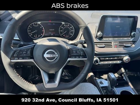 Used 2023 Nissan Altima 2.5 SR FWD image 23