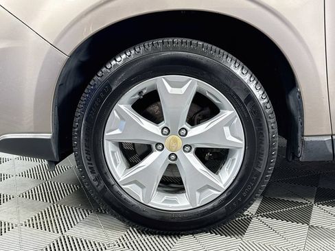 Used 2015 Subaru Forester 2.5i Premium w/ Popular Package #1 AWD/4WD image 30
