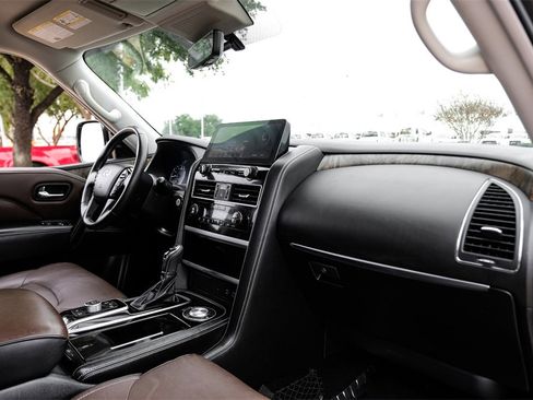 Used 2022 INFINITI QX80 Premium Select w/ Cargo Package image 10