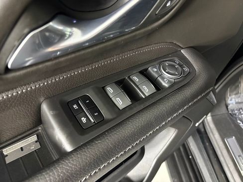 Used 2024 GMC Yukon Denali image 13