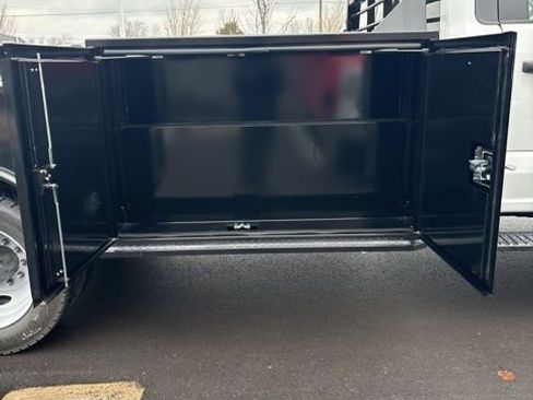 New 2024 Ford F550 XL image 21