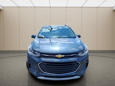 Used 2022 Chevrolet Trax LT w/ Driver Confidence Package AWD/4WD image 4