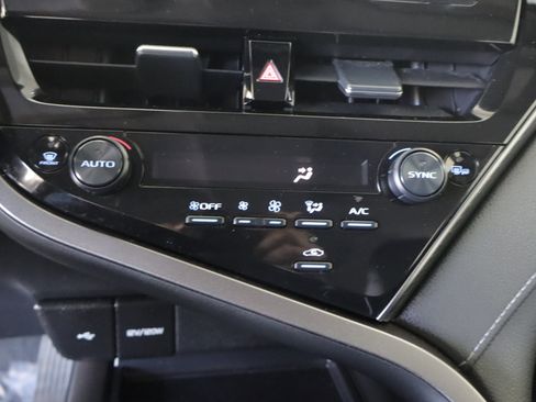 Used 2023 Toyota Camry SE w/ Cold Weather Package AWD/4WD image 16