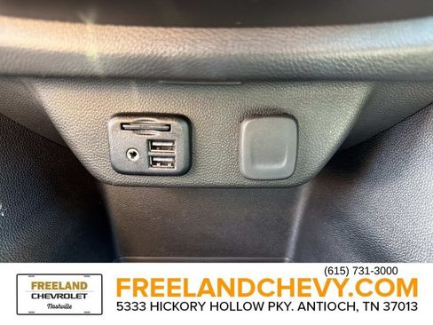 Used 2023 Chevrolet Traverse High Country FWD image 36