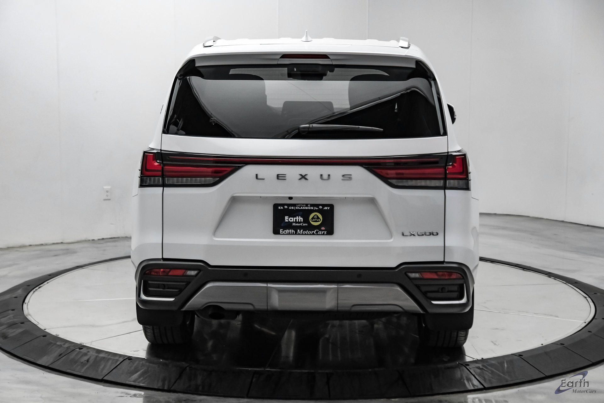 Used 2023 Lexus LX 600 4WD w/ Accessory Package (Z1) image 13