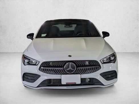 Used 2022 Mercedes-Benz CLA 250 4MATIC image 5