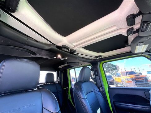 Used 2021 Jeep Gladiator Sport image 28