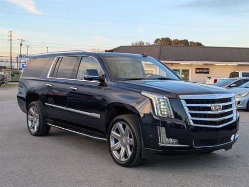 Used 2020 Cadillac Escalade ESV Luxury image 7