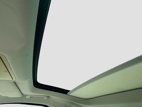 Used 2016 Jaguar XF Prestige RWD image 24