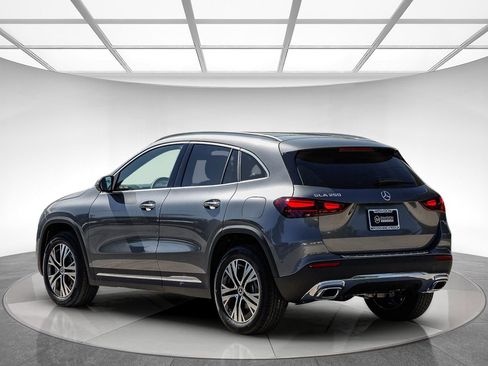 New 2026 Mercedes-Benz GLA 250 image 2