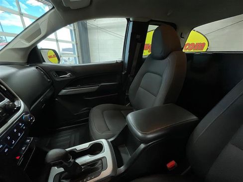 Used 2022 Chevrolet Colorado LT w/ Fleet Safety Package image 12