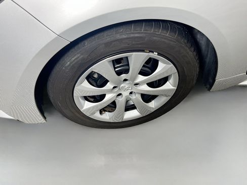 Used 2023 Toyota Corolla LE FWD image 14