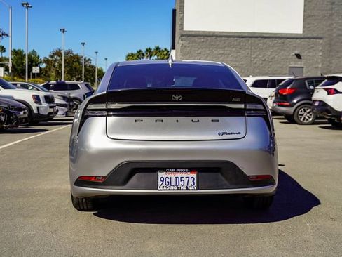 Used 2023 Toyota Prius Prime SE image 6