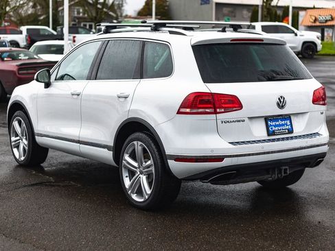 Used 2017 Volkswagen Touareg Executive image 12