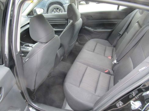 Used 2024 Nissan Altima 2.5 SV w/ SV Premium Package image 41