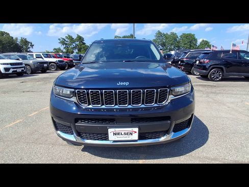 Certified 2023 Jeep Grand Cherokee L Limited AWD/4WD image 3