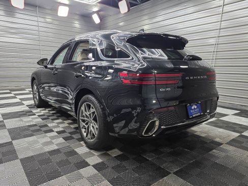 Used 2023 Genesis GV70 2.5T w/ Advanced Package AWD/4WD image 7