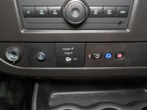 Used 2020 Chevrolet Express 2500 w/ Driver Convenience Package RWD image 20