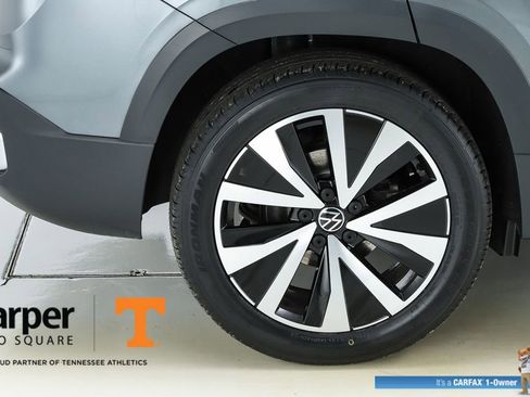 Used 2023 Volkswagen Taos SE w/ Panoramic Sunroof Package AWD/4WD image 51