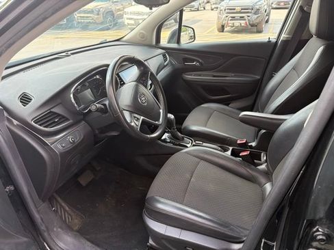 Used 2020 Buick Encore Preferred FWD image 5