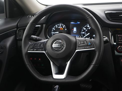 Used 2019 Nissan Rogue SL w/ Premium Package image 17