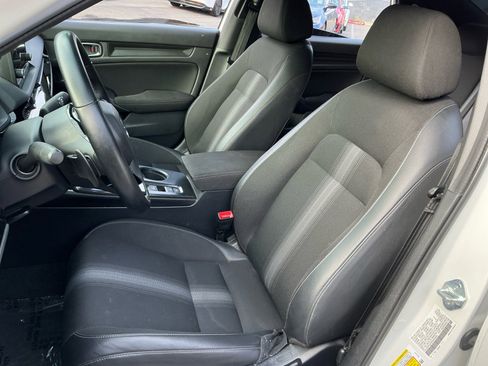 Used 2025 Honda Civic Sport image 15