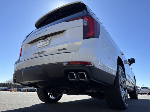 Used 2026 GMC Yukon Denali Ultimate w/ LPO, Floor Liner Package image 10