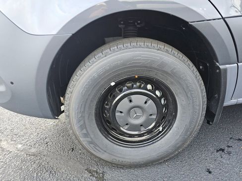 New 2025 Mercedes-Benz Sprinter 2500 image 10